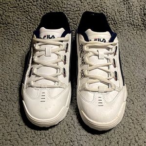 Size 8 White filas